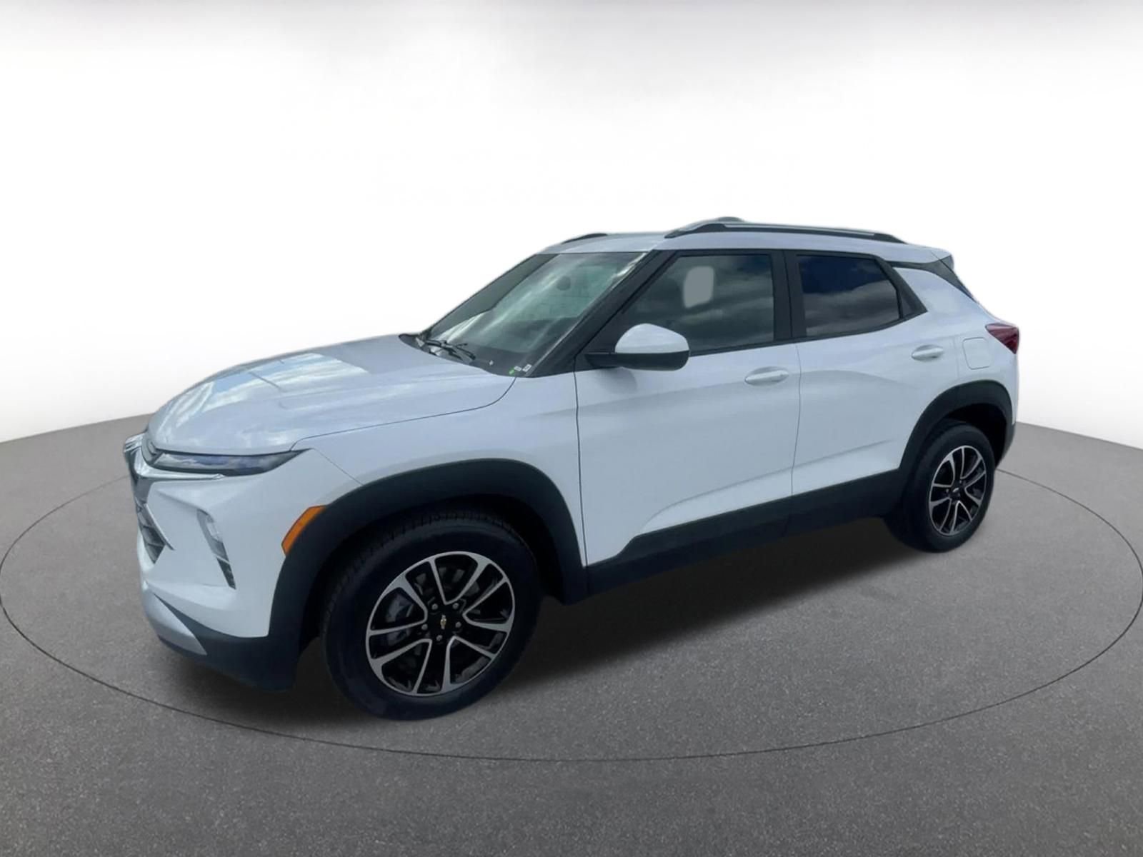 Used 2025 Chevrolet TrailBlazer LT image 8