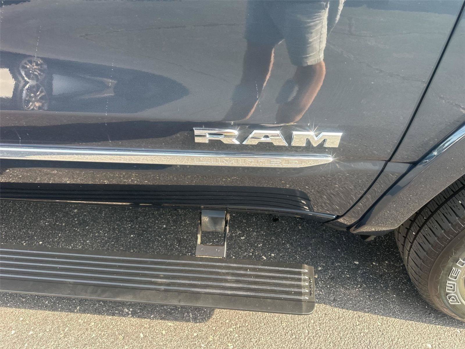 Used 2026 RAM 1500 Limited AWD/4WD image 12