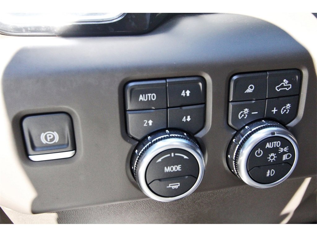 Used 2024 GMC Sierra 2500 Denali w/ Denali Reserve Package image 23