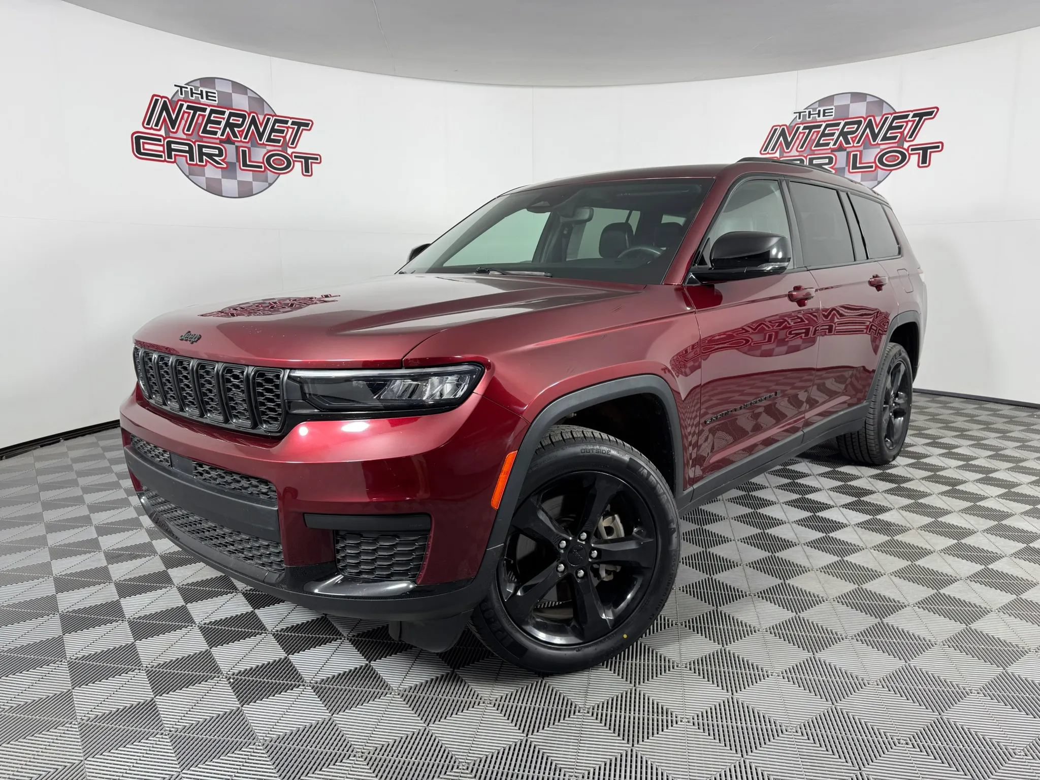 Used 2023 Jeep Grand Cherokee L Laredo AWD/4WD image 1