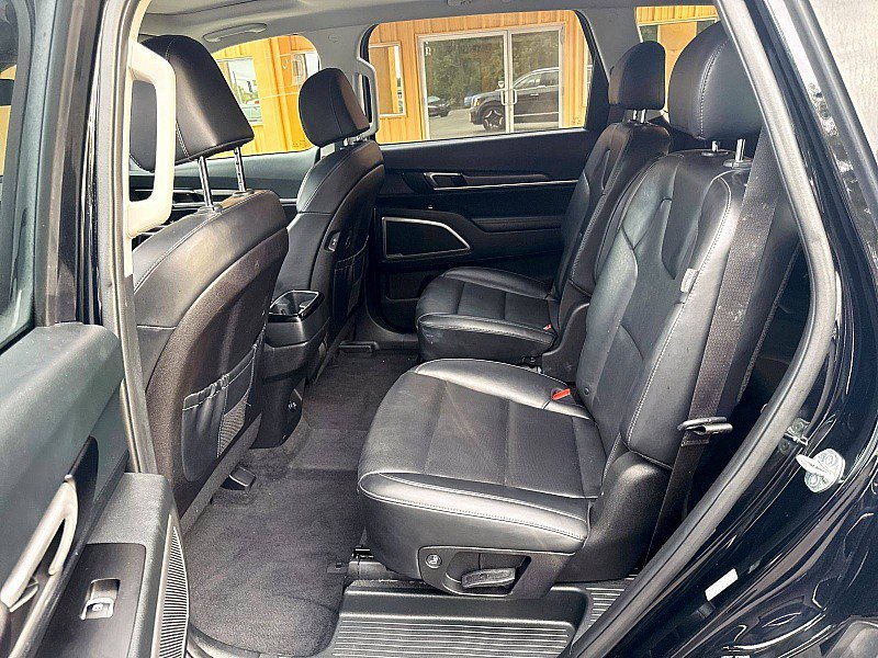 Used 2025 Kia Telluride S AWD/4WD image 17