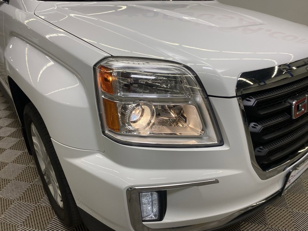 Used 2017 GMC Terrain SLE w/ Convenience Package image 3