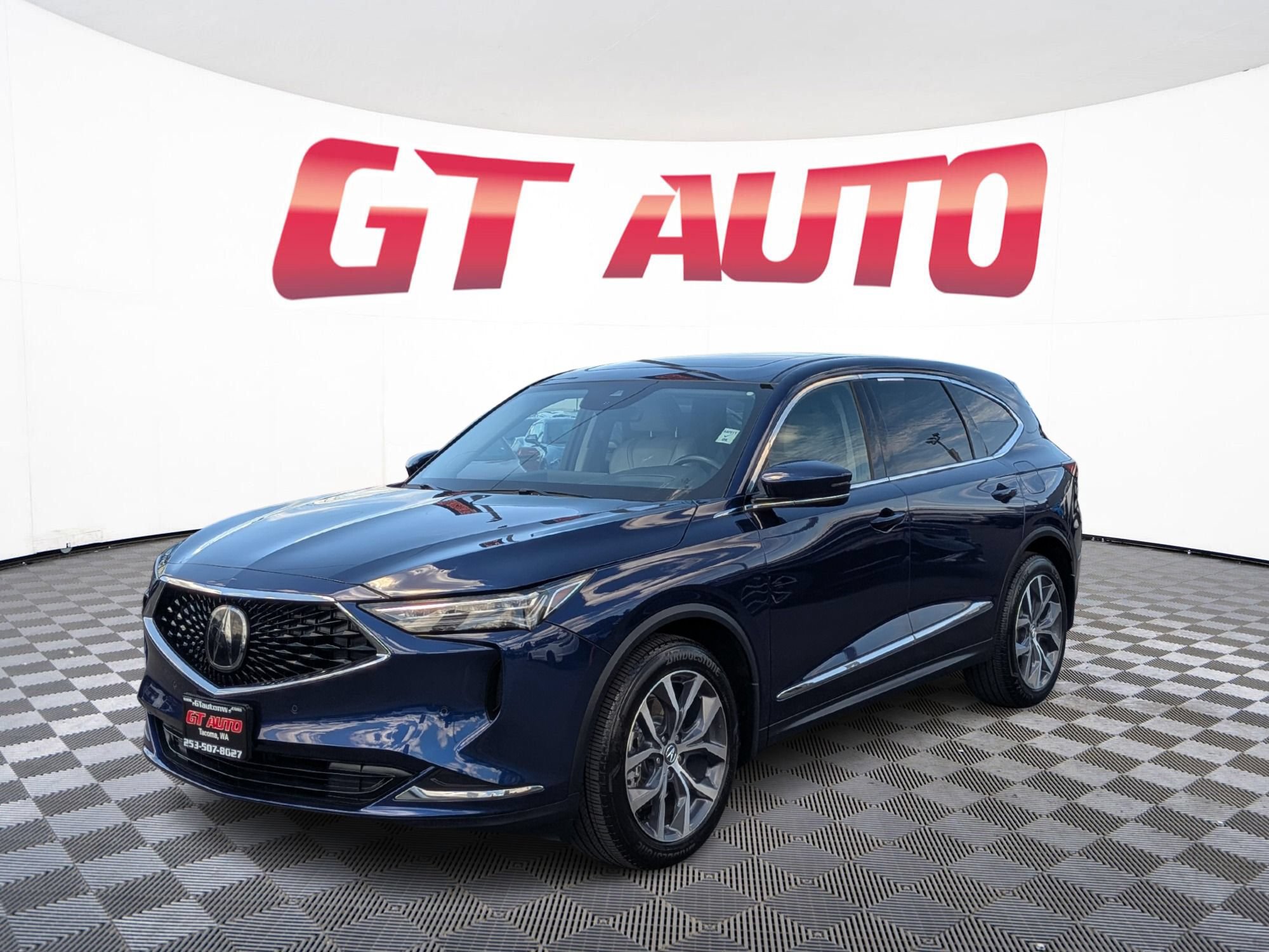 Used 2023 Acura MDX w/ Technology Package AWD/4WD image 2