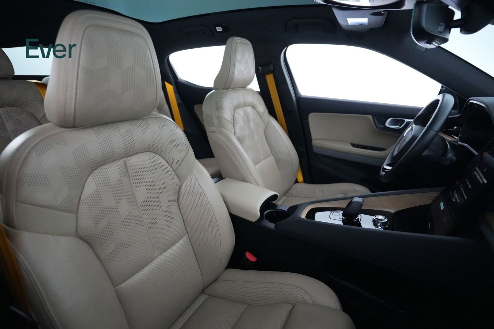 Used 2022 Polestar Polestar 2 w/ Performance Package AWD/4WD image 23