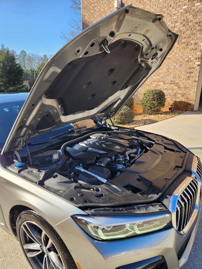 Used 2022 BMW 750i xDrive w/ M Sport Package image 33