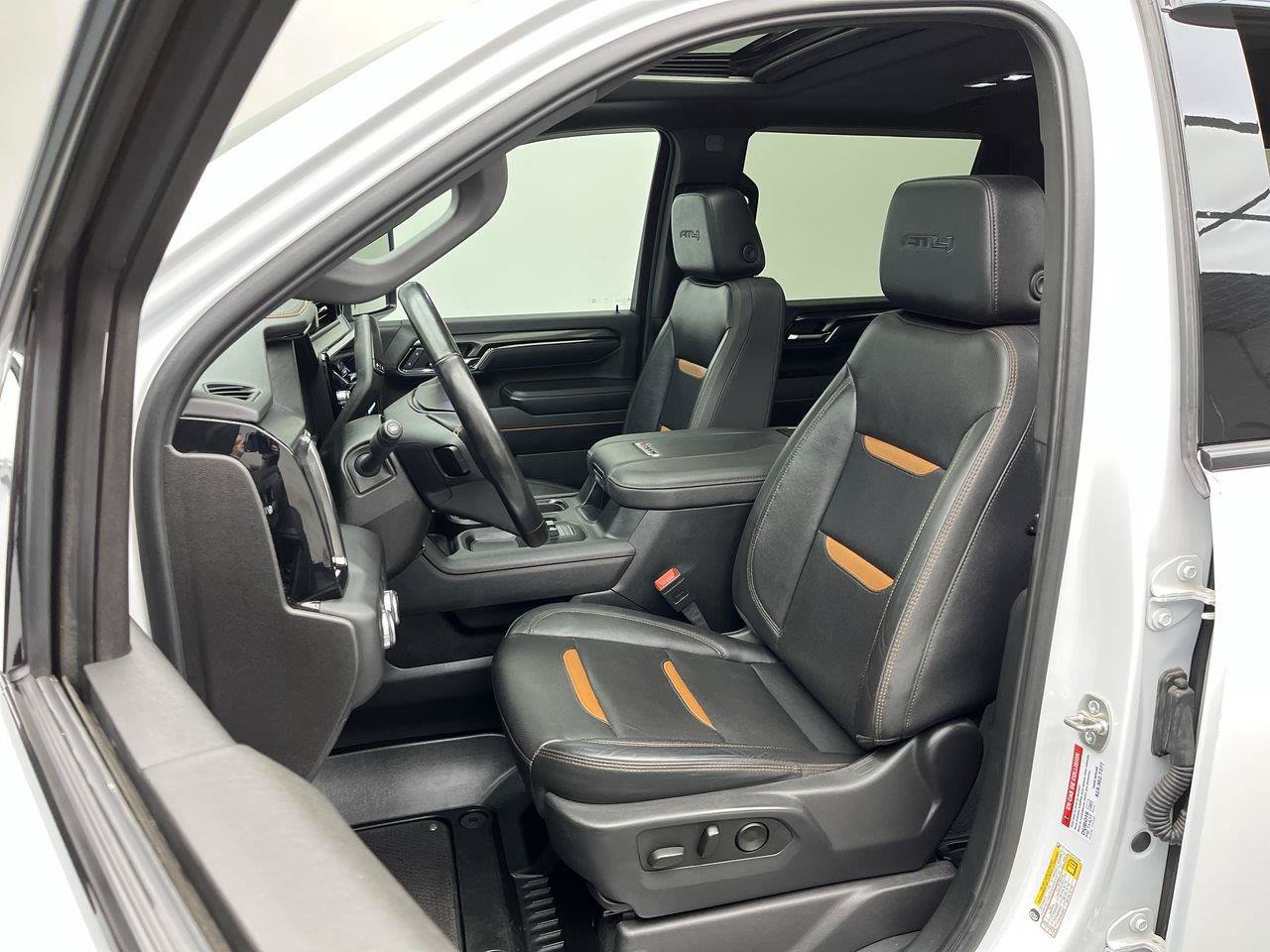 Certified 2025 GMC Sierra 2500 AT4 AWD/4WD image 12
