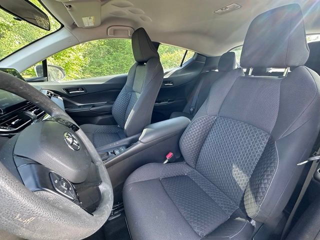 Used 2021 Toyota C-HR LE FWD image 12