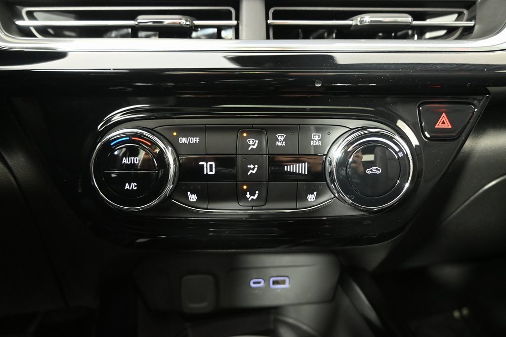 Used 2024 Chevrolet Trax RS w/ Sunroof Package image 29