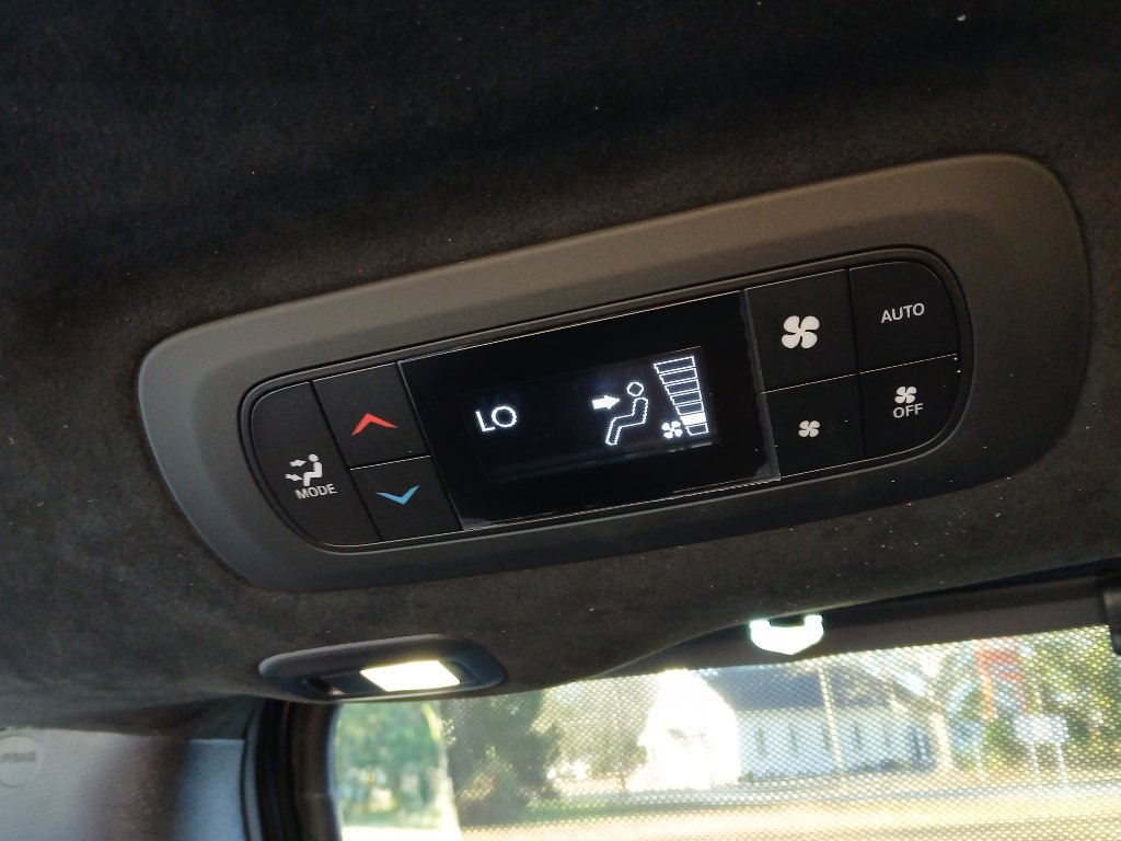 Certified 2024 Chrysler Pacifica Pinnacle image 45