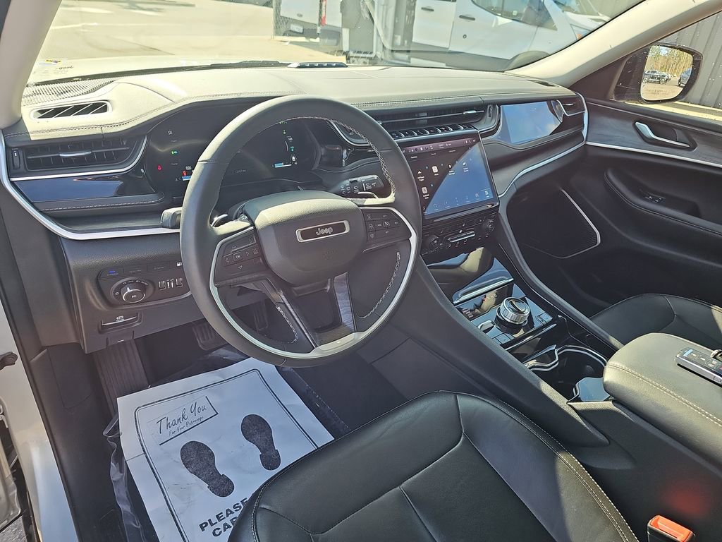 Used 2022 Jeep Grand Cherokee Limited 4xe image 20