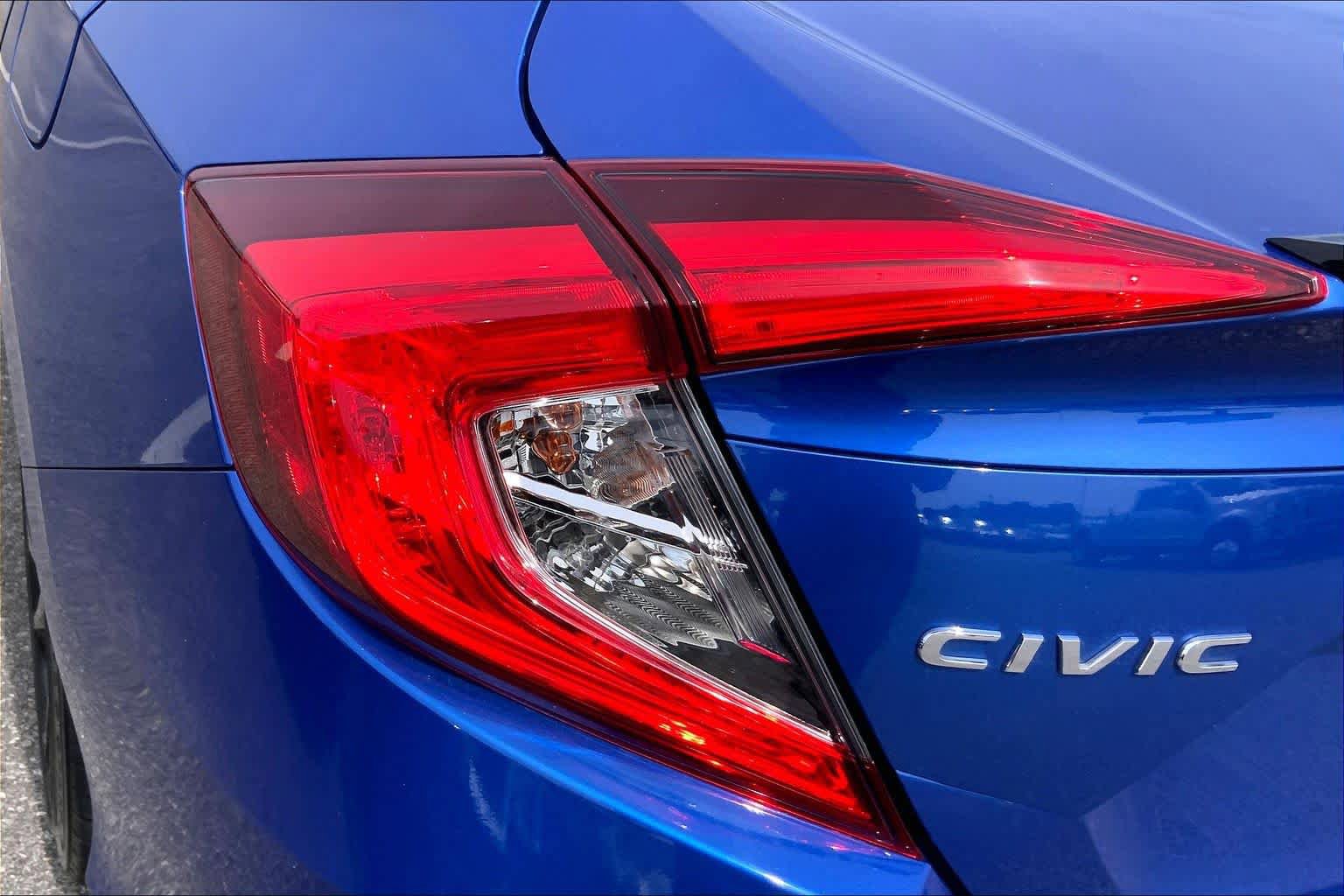 Used 2020 Honda Civic Sport image 28