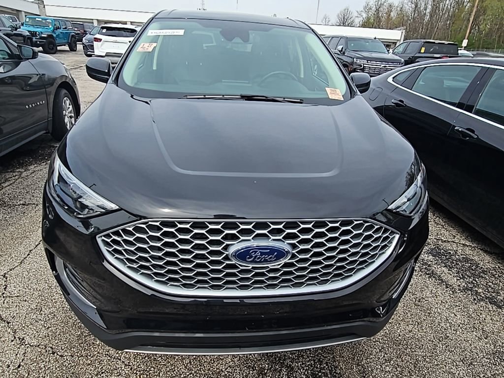 Used 2024 Ford Edge SEL image 2