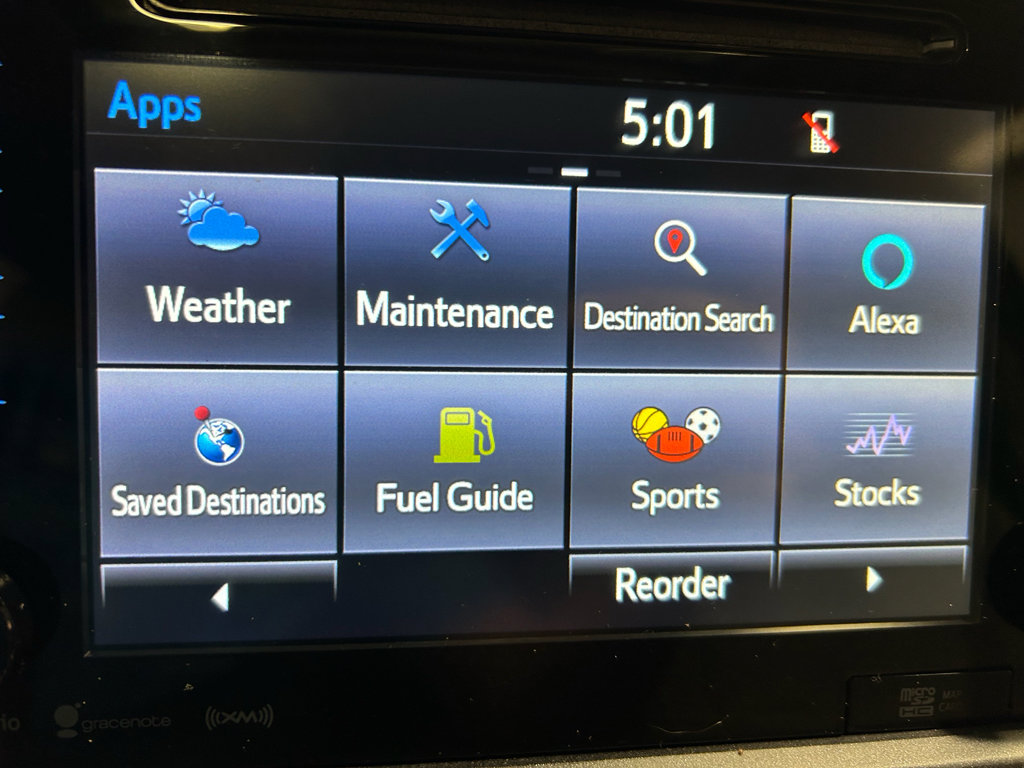 Used 2017 Toyota Sienna XLE w/ XLE Navigation Package FWD image 21