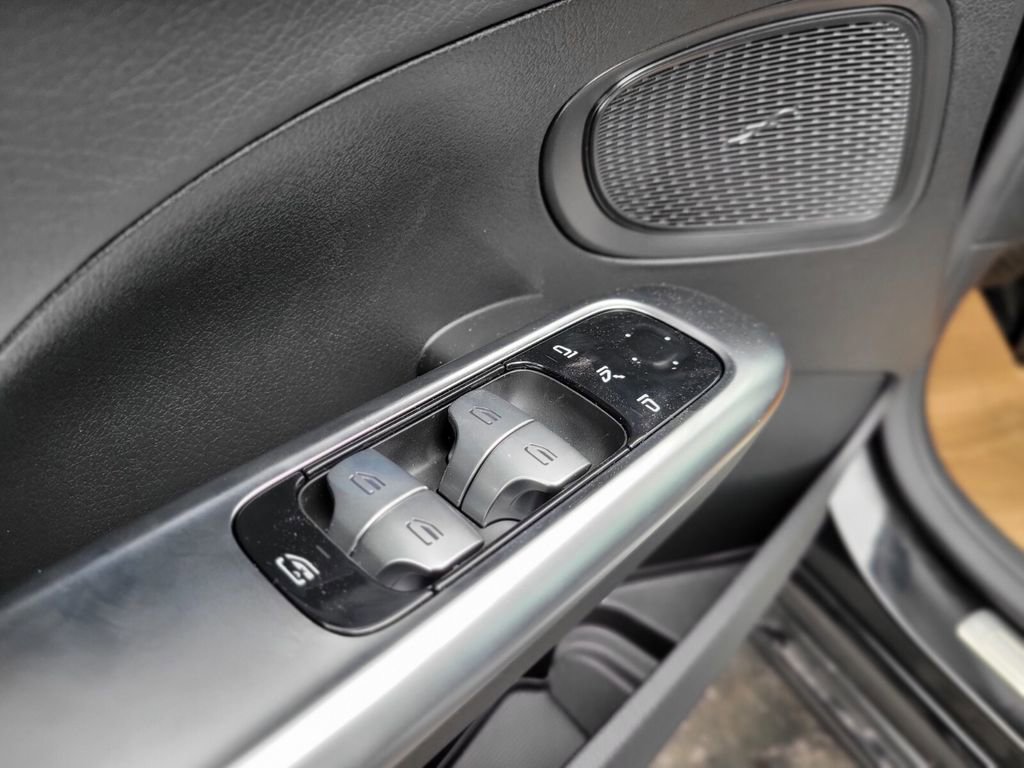 New 2026 Mercedes-Benz C 300 4MATIC Sedan image 15