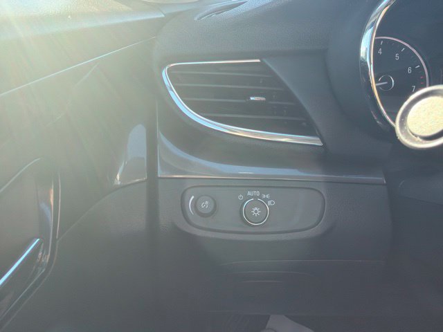 Used 2019 Buick Encore Preferred AWD/4WD image 17