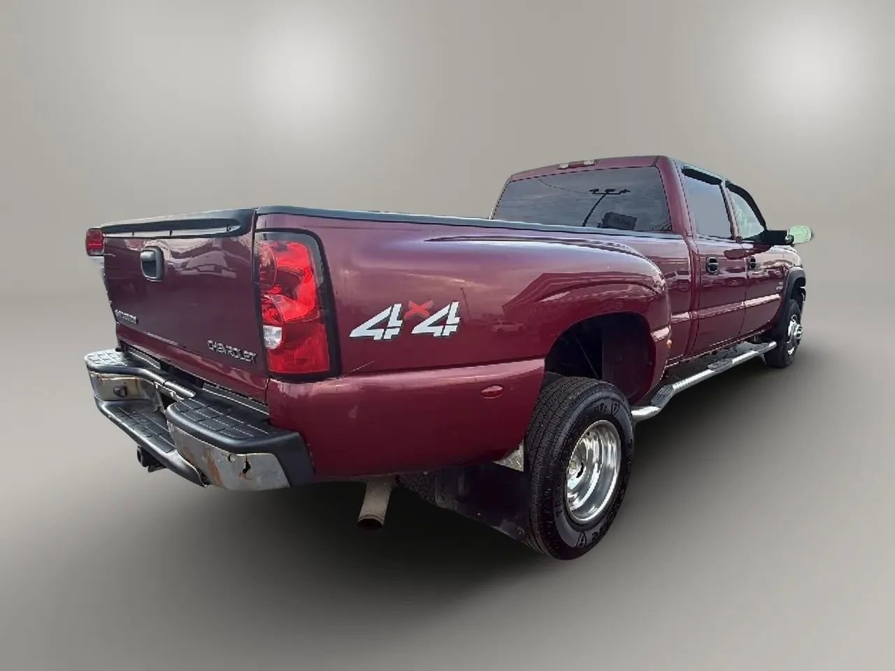 Used 2004 Chevrolet Silverado 3500 4x4 Crew Cab w/ Heavy-Duty Power Package image 5