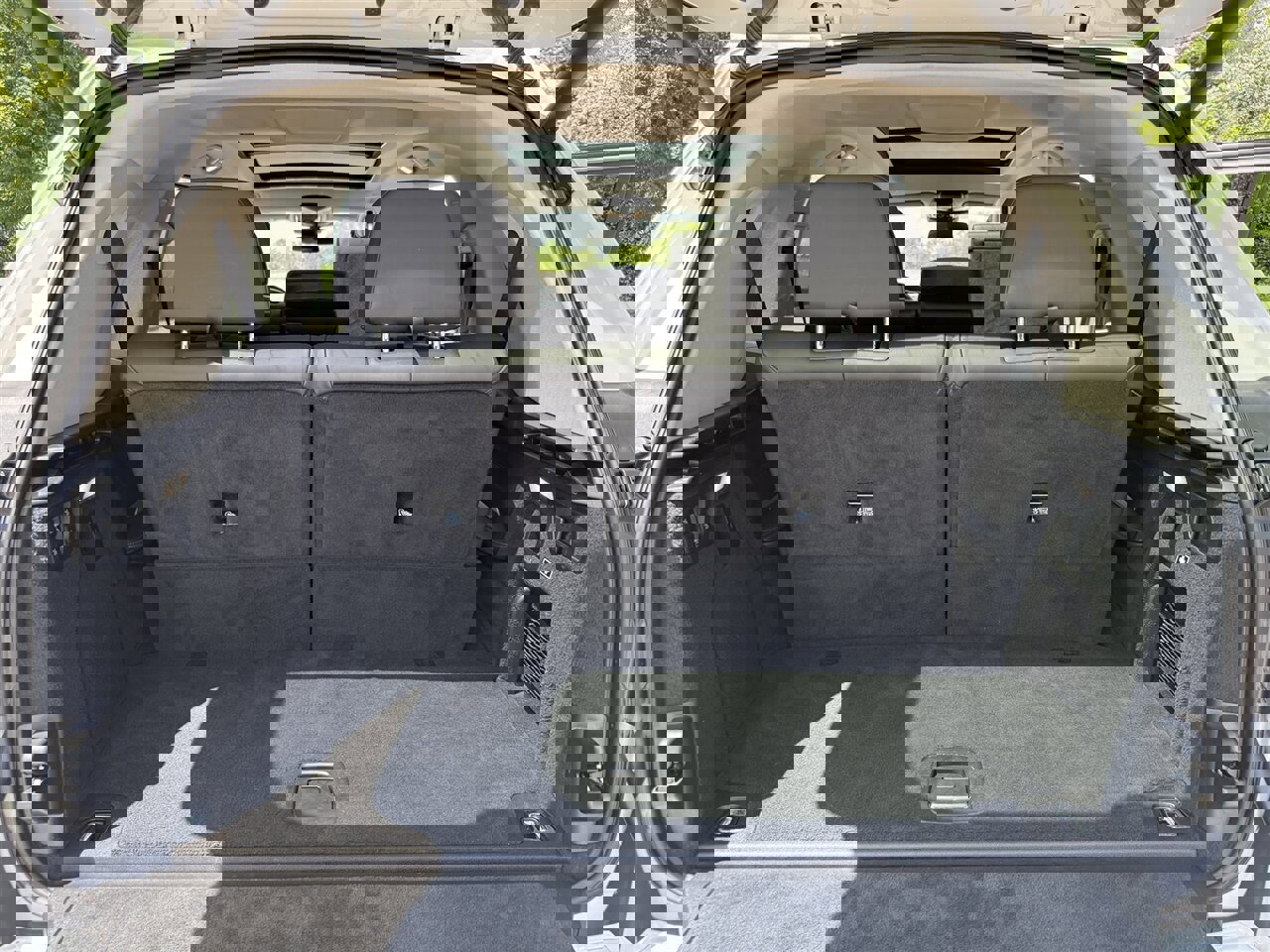 Used 2023 BMW X7 xDrive40i w/ Premium Package image 23