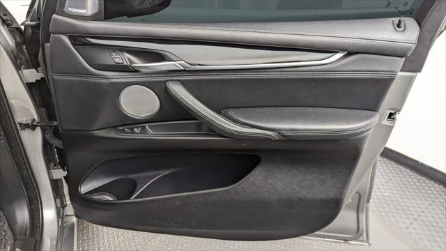 Used 2018 BMW X5 M image 22