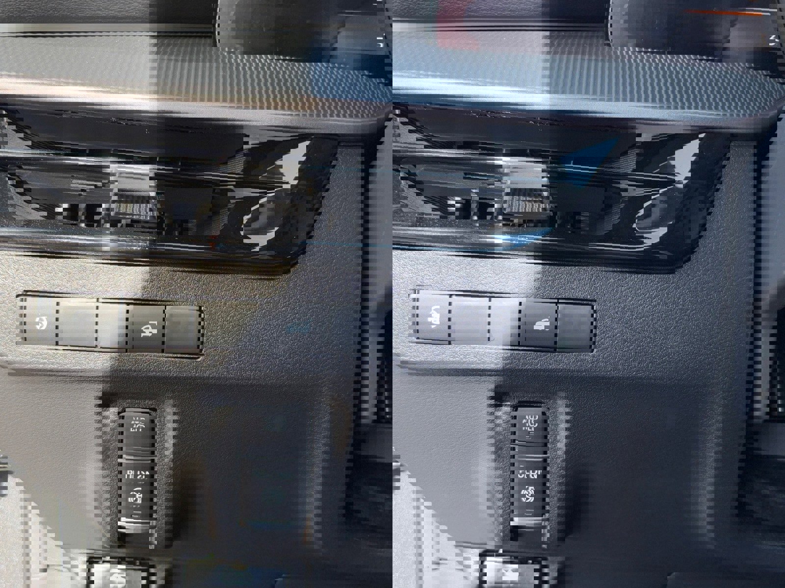 New 2025 Nissan Murano SV w/ Cargo Package image 28