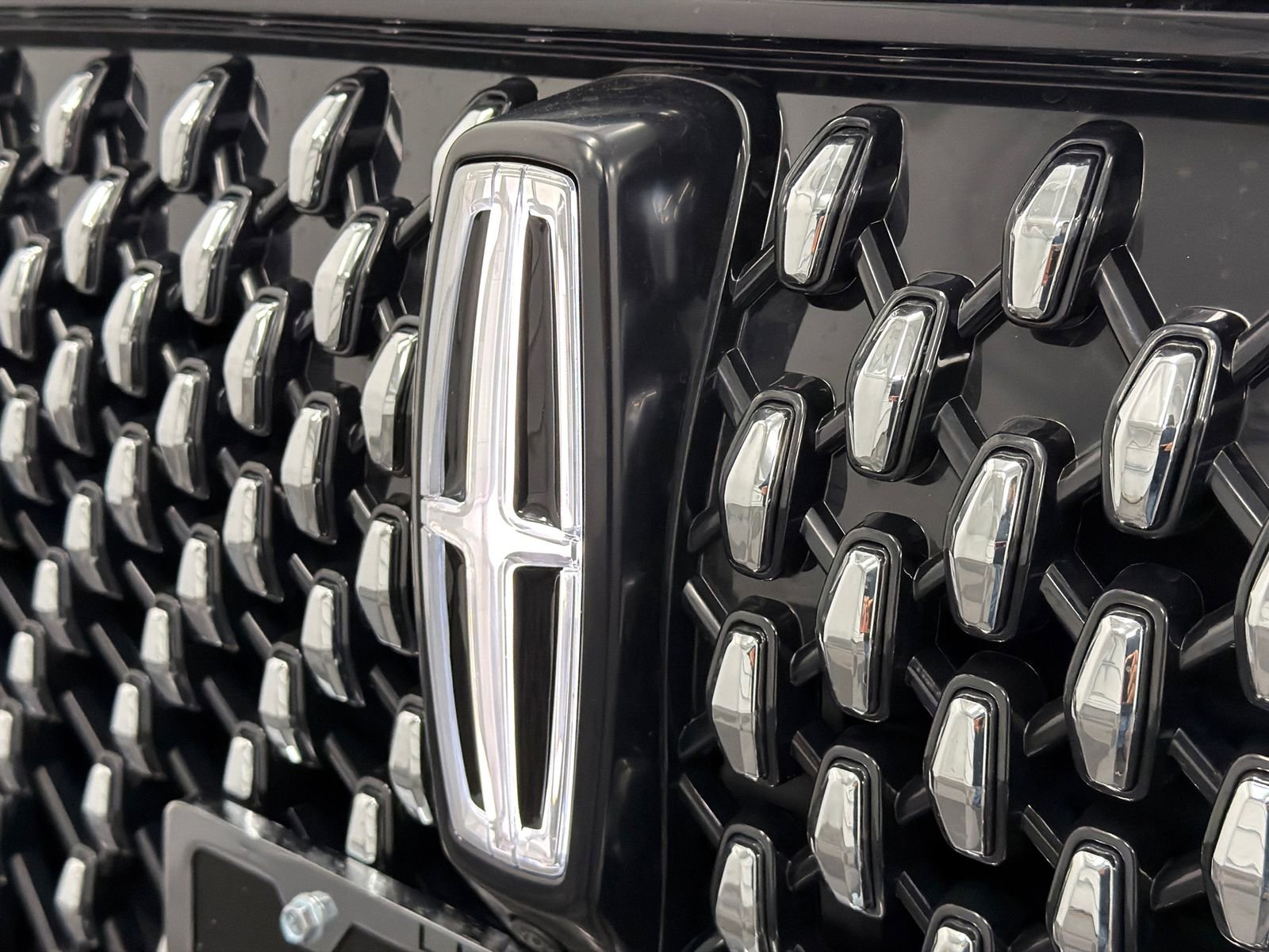 New 2026 Lincoln Aviator Black Label image 16