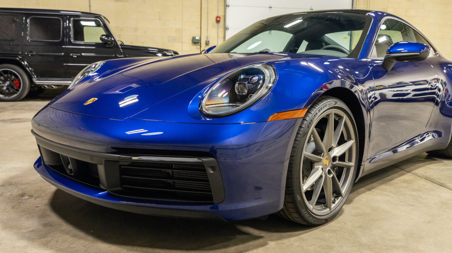 Used 2020 Porsche 911 Carrera w/ Premium Package RWD image 19