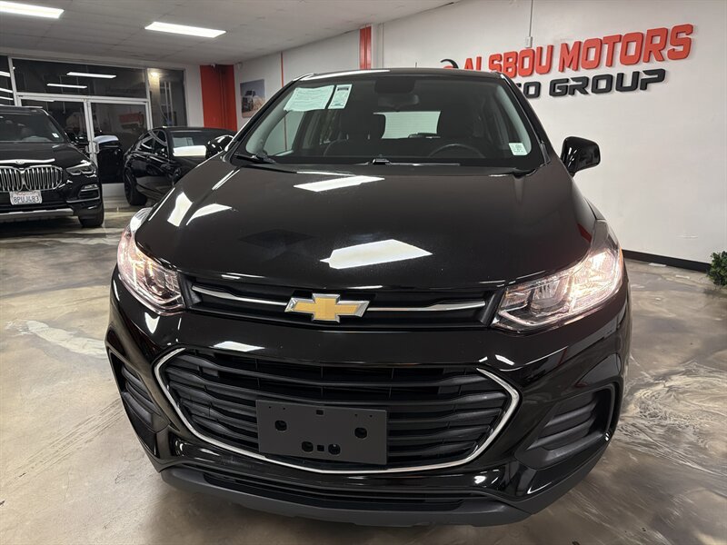 Used 2020 Chevrolet Trax LS FWD image 2