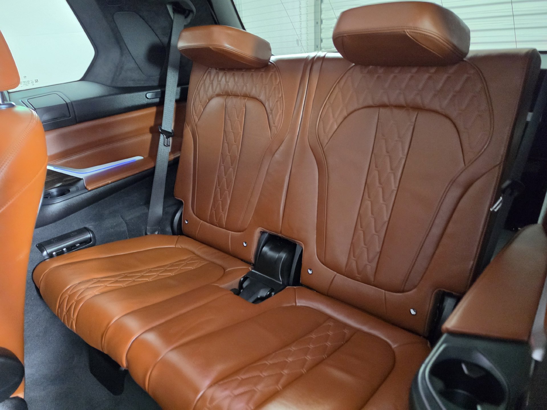 Used 2021 BMW X7 xDrive40i w/ M Sport Package AWD/4WD image 26