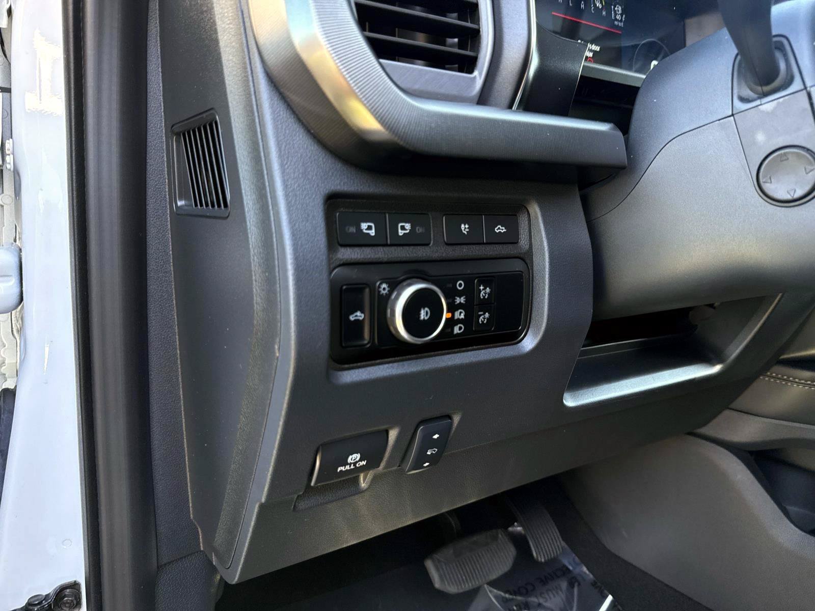 Used 2024 Ford F350 Platinum AWD/4WD image 20