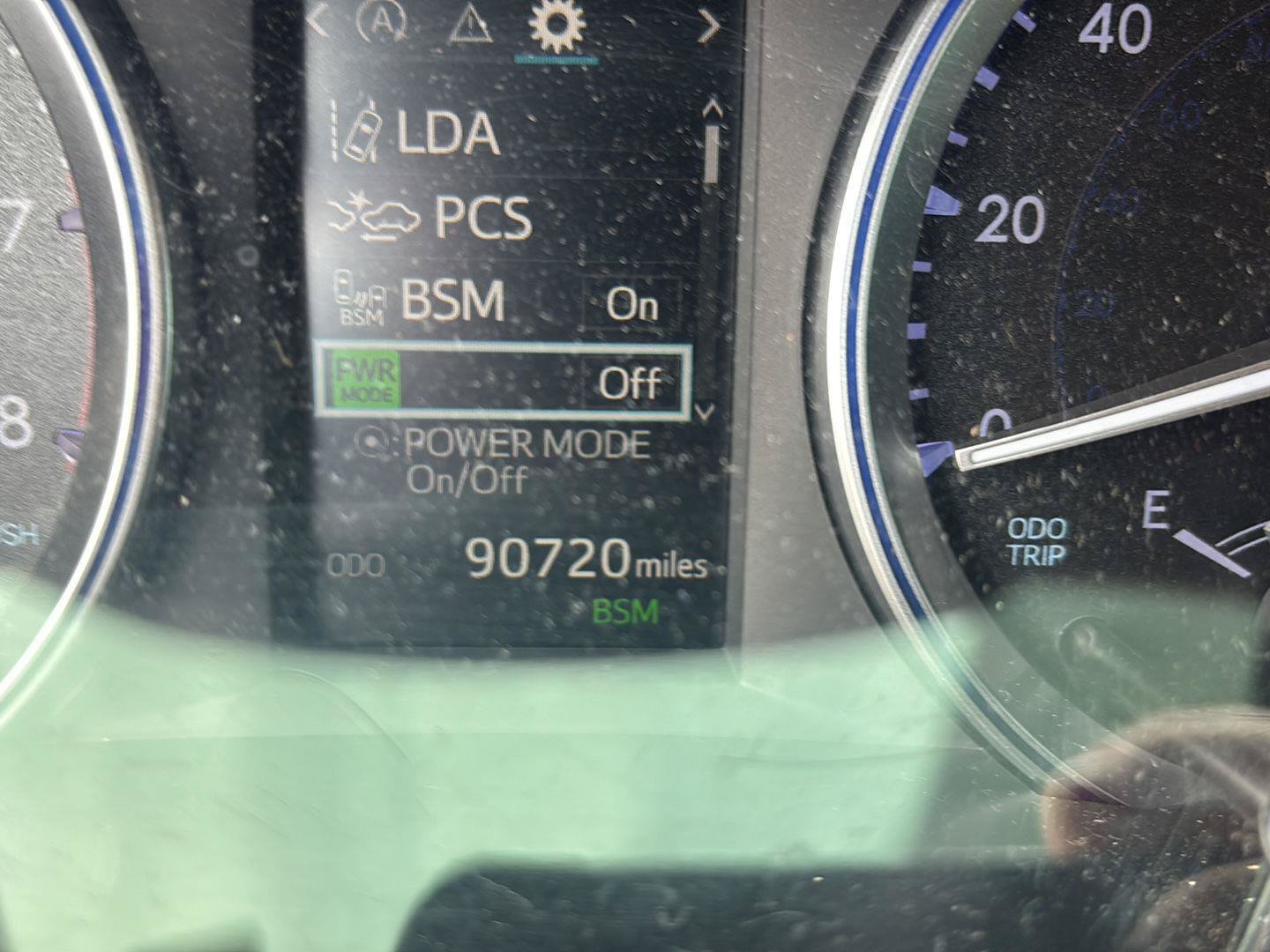 Used 2018 Toyota Highlander FWD V6 video 1