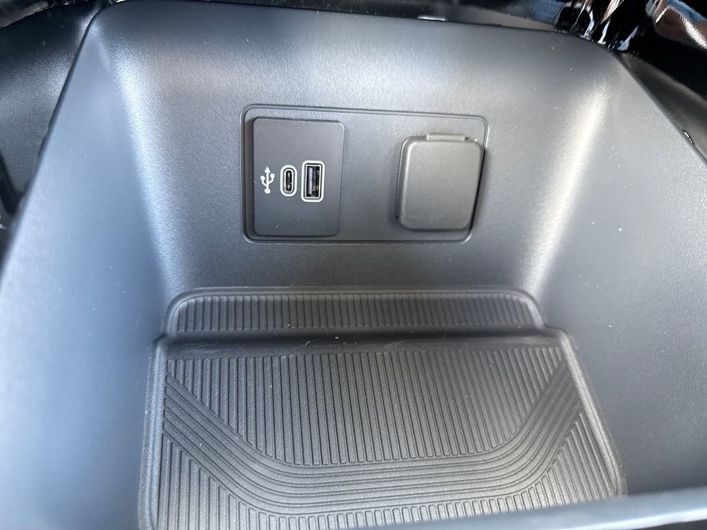 New 2026 Ford Explorer Platinum image 33