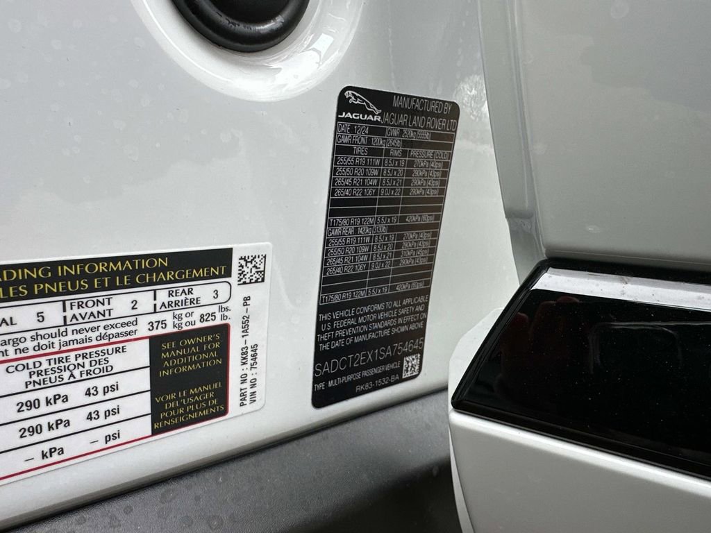 New 2025 Jaguar F-PACE R-Dynamic S image 30