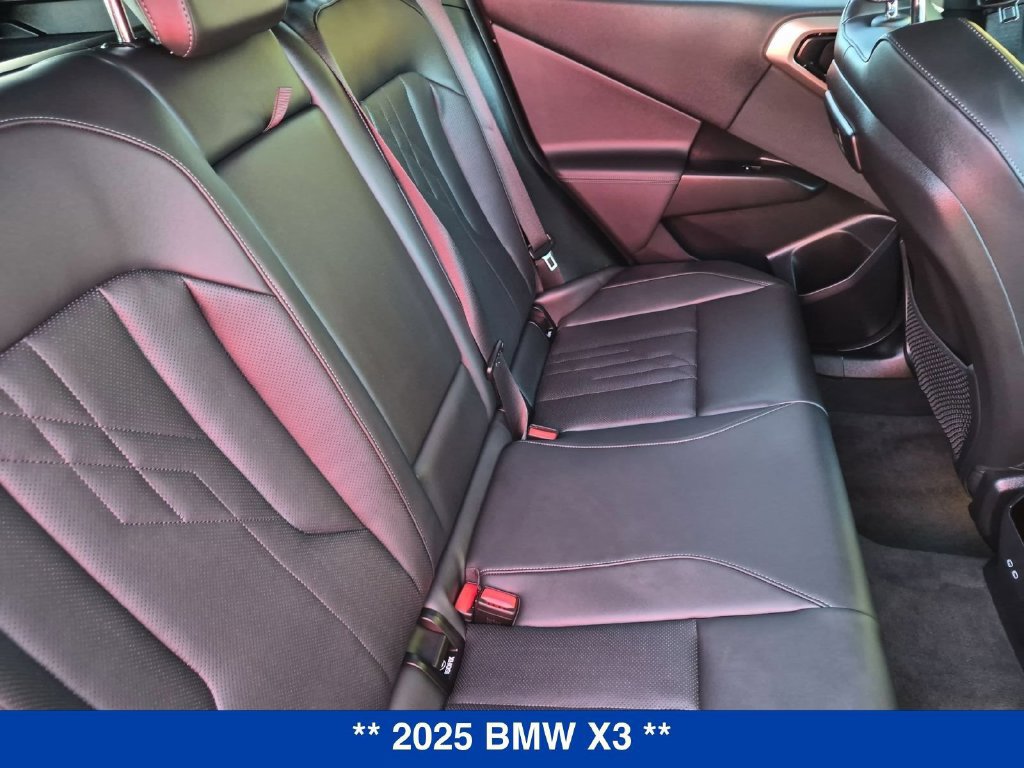 Used 2025 BMW X3 xDrive30i w/ Convenience Package AWD/4WD image 31