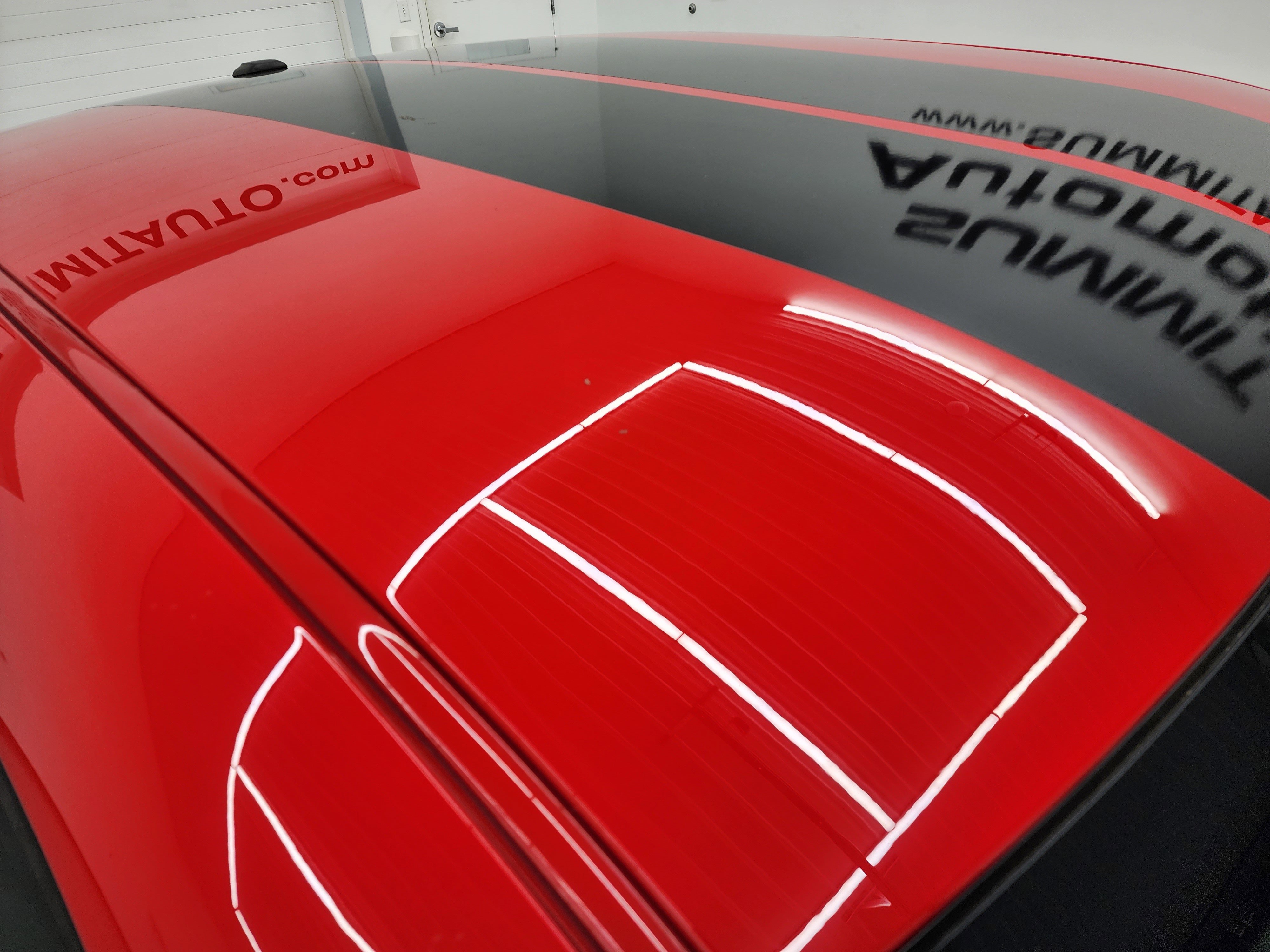 Used 2014 Dodge Challenger SRT8 image 4