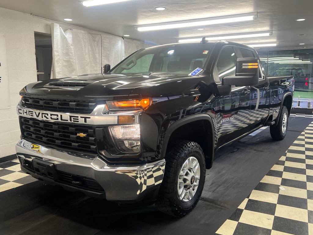 Used 2020 Chevrolet Silverado 2500 LT AWD/4WD image 3
