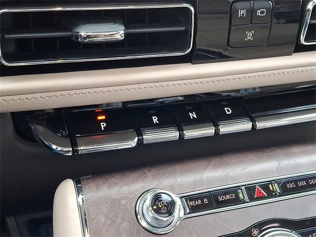 Certified 2024 Lincoln Aviator Reserve w/ Equipment Group 201A image 15