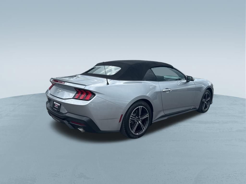 Used 2025 Ford Mustang Premium RWD image 8