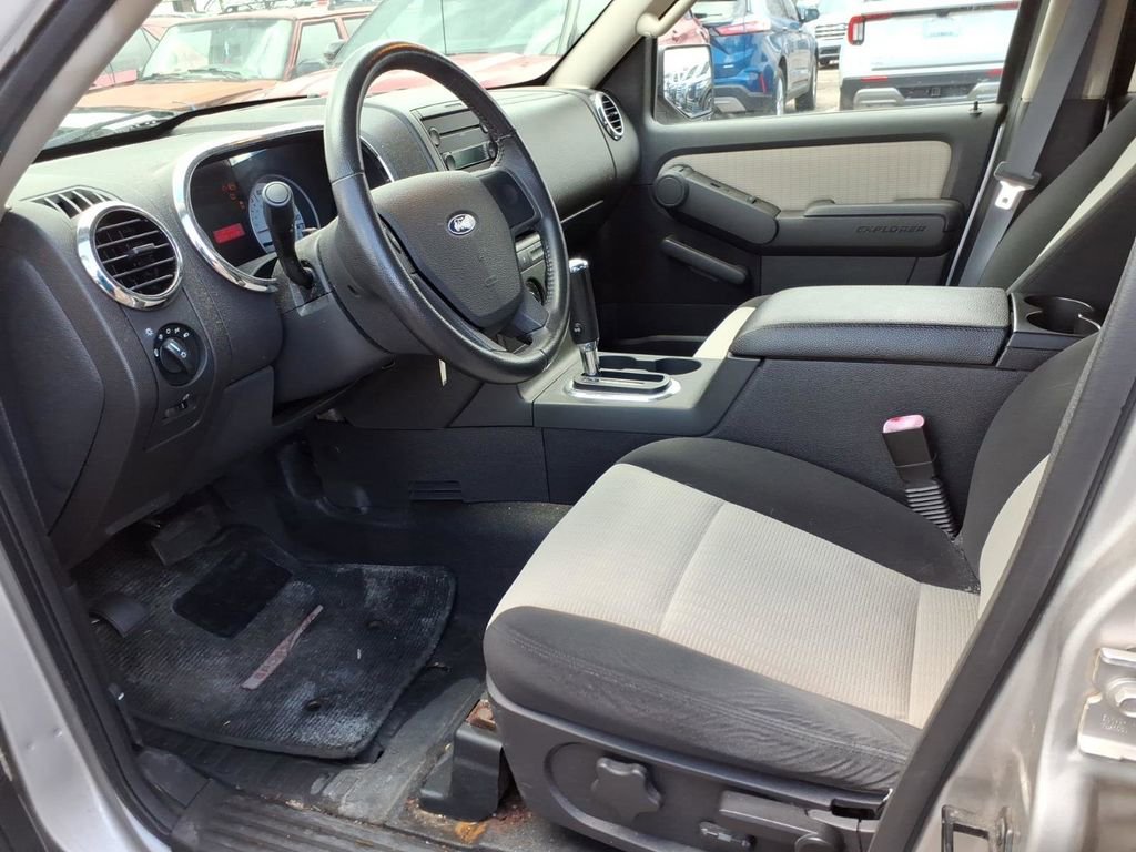 Used 2007 Ford Explorer Sport Trac Limited image 10