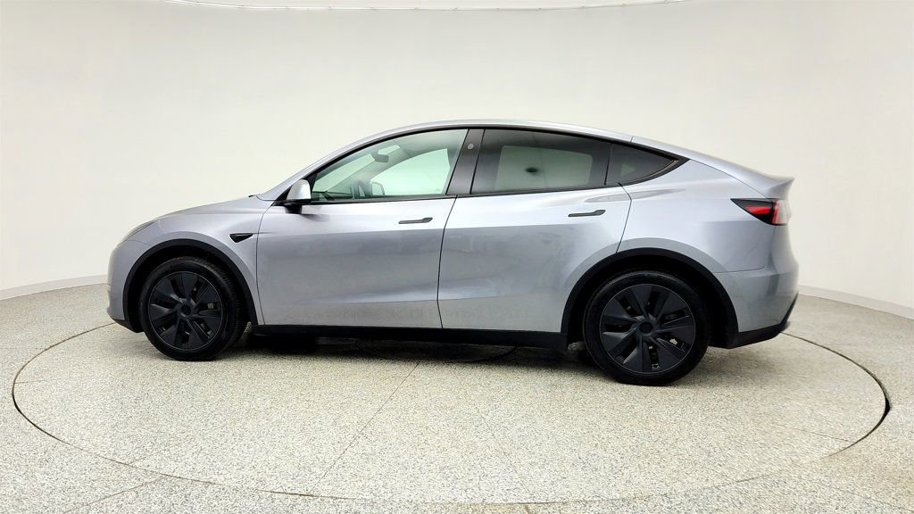 Used 2024 Tesla Model Y Long Range image 8