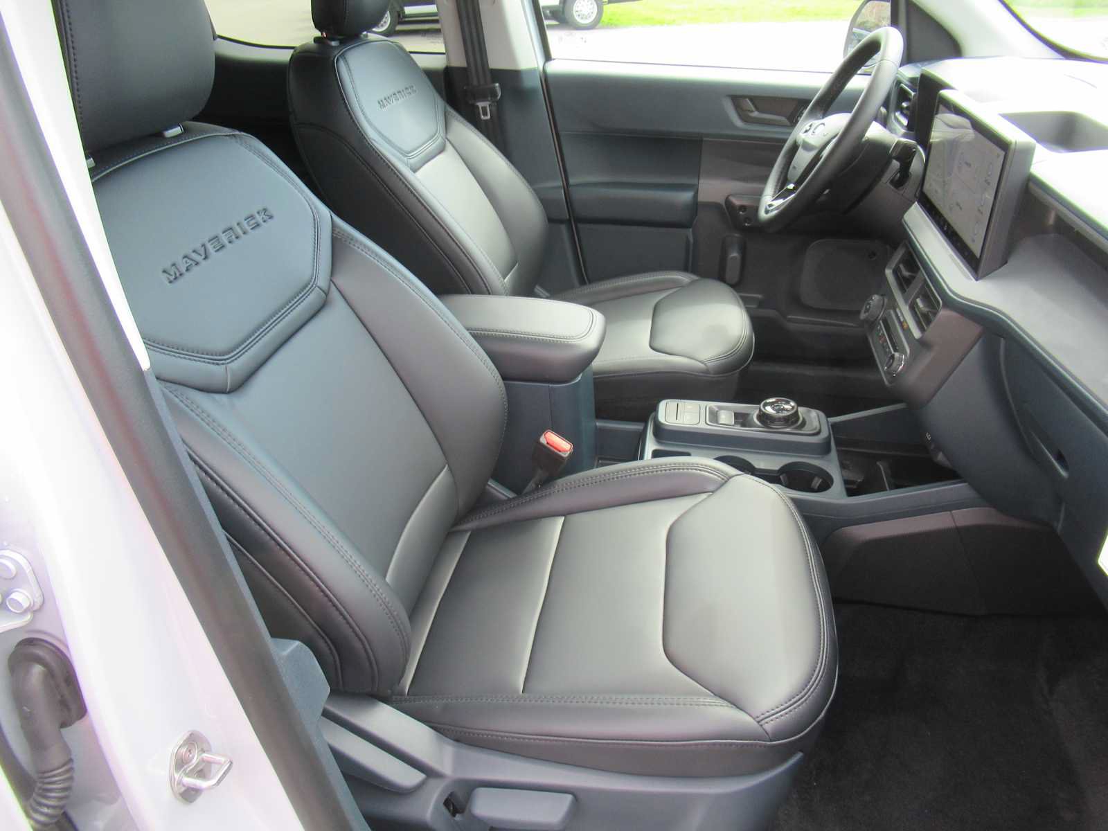New 2026 Ford Maverick Lariat w/ Black Appearance Package AWD/4WD image 11