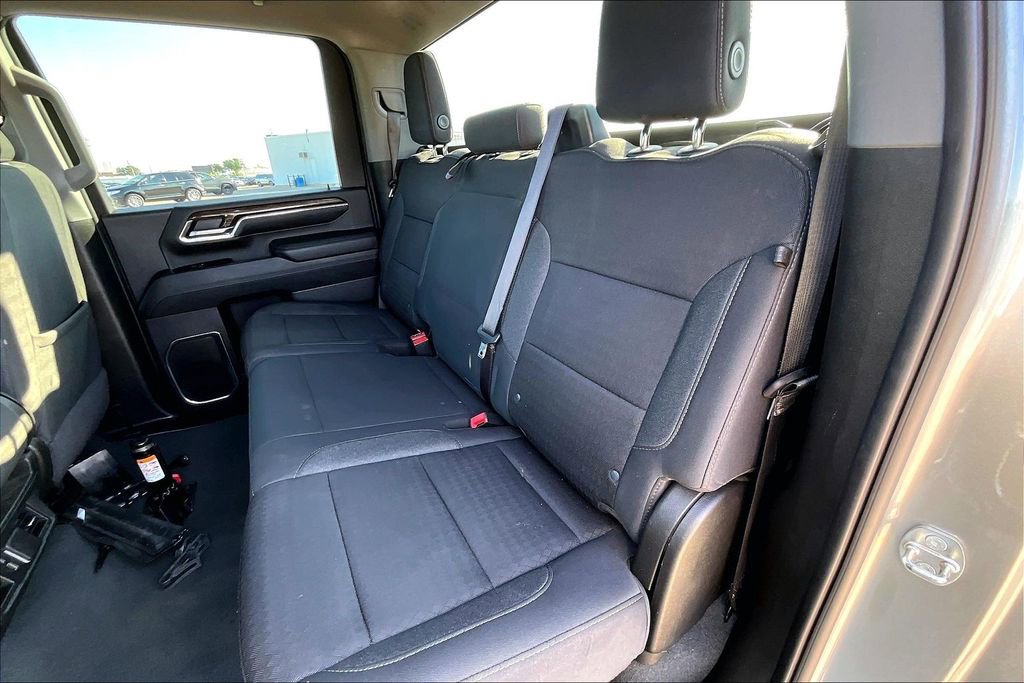 Used 2024 GMC Sierra 2500 SLE w/ SLE Convenience Package image 33