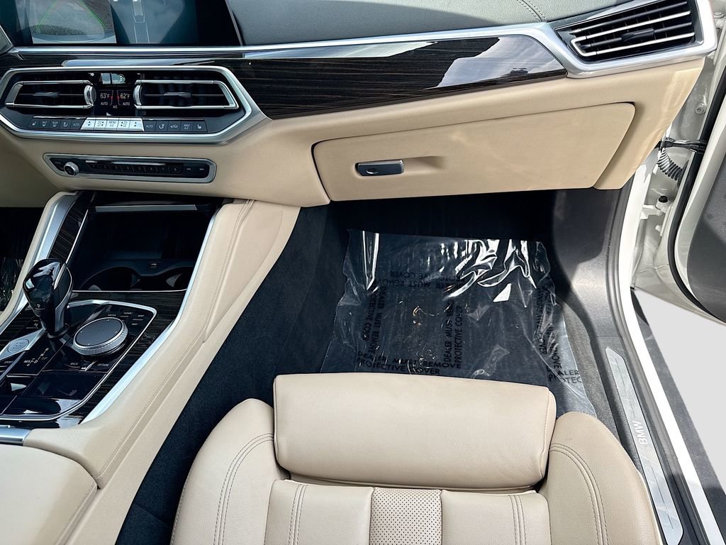 Used 2021 BMW X6 sDrive40i w/ Premium Package image 18