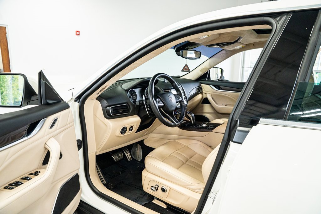 Used 2022 Maserati Levante Modena image 36