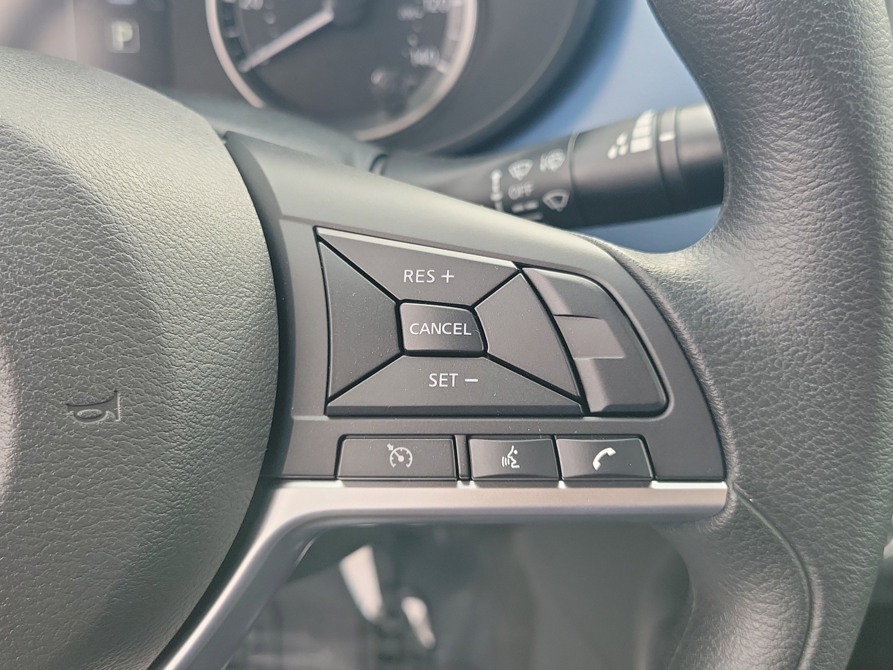 New 2025 Nissan Versa SV w/ Trunk Package FWD image 19