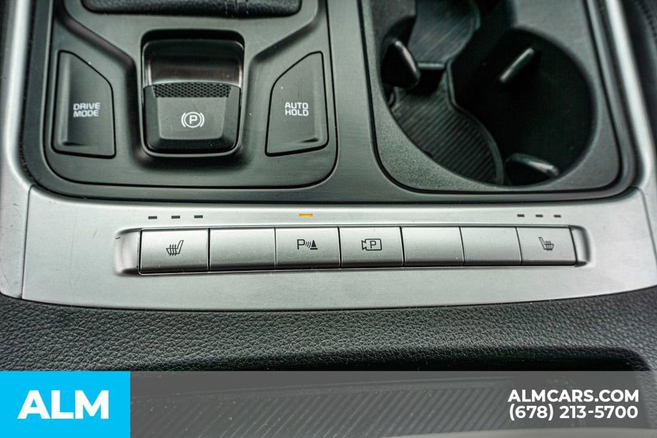 Used 2025 Kia Carnival FWD image 50