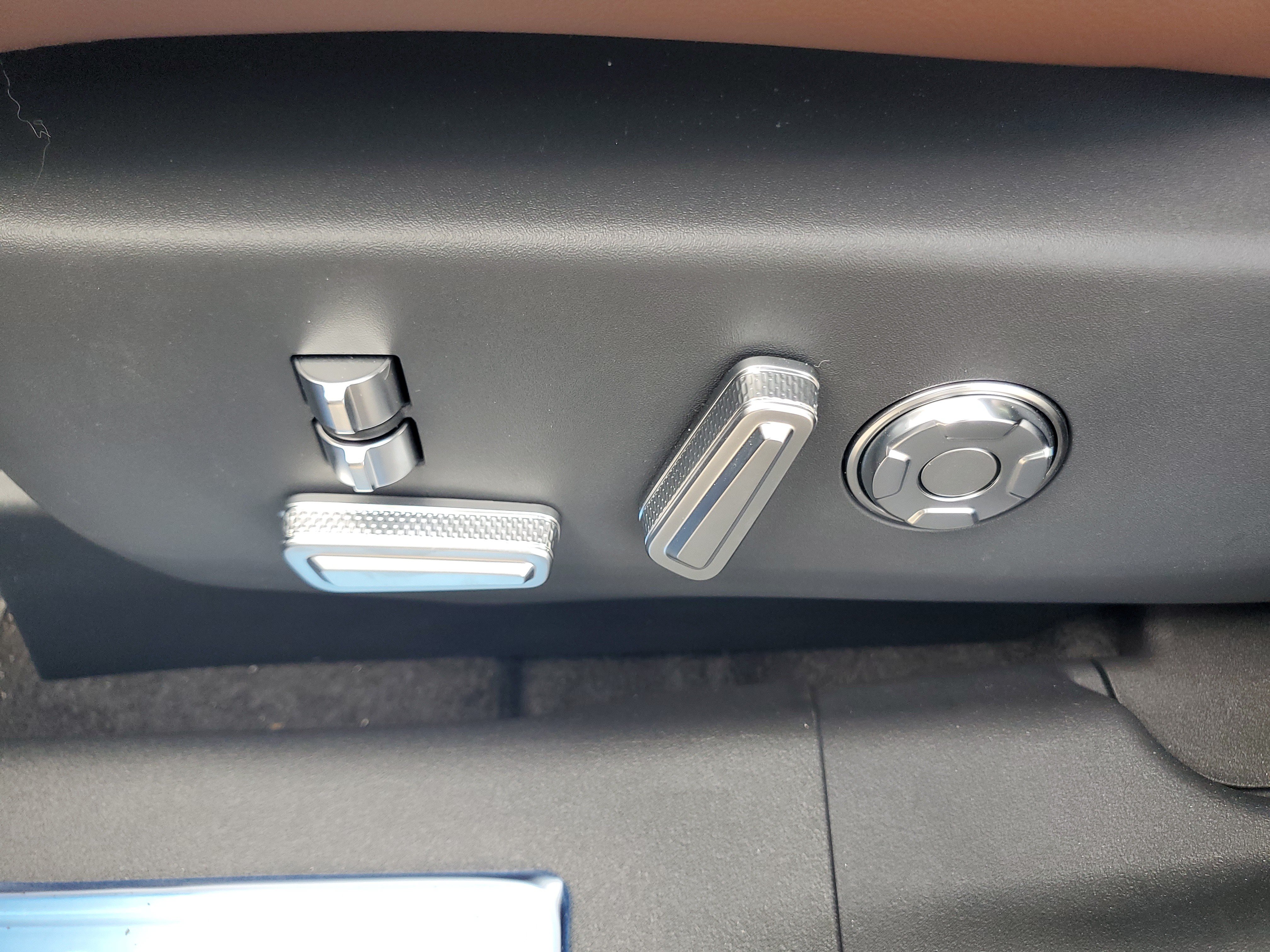 New 2026 Lincoln Nautilus Reserve AWD/4WD image 12