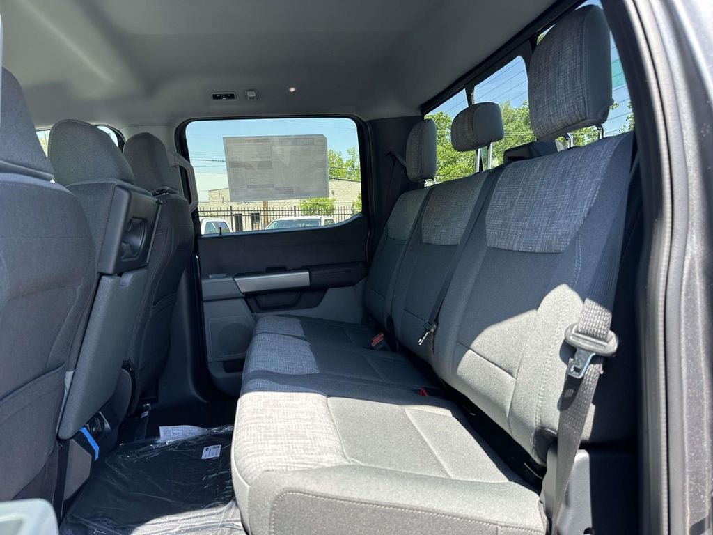 New 2026 Ford F250 XLT w/ FX4 Off-Road Package AWD/4WD image 11