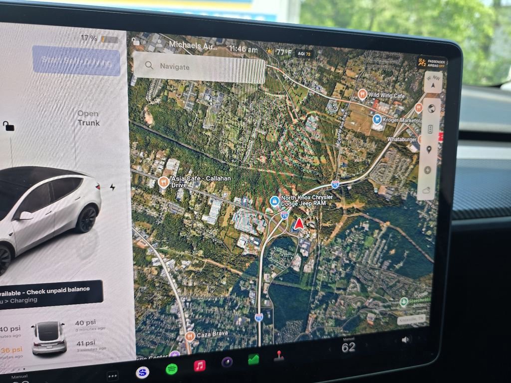 Used 2024 Tesla Model Y Long Range AWD/4WD image 19