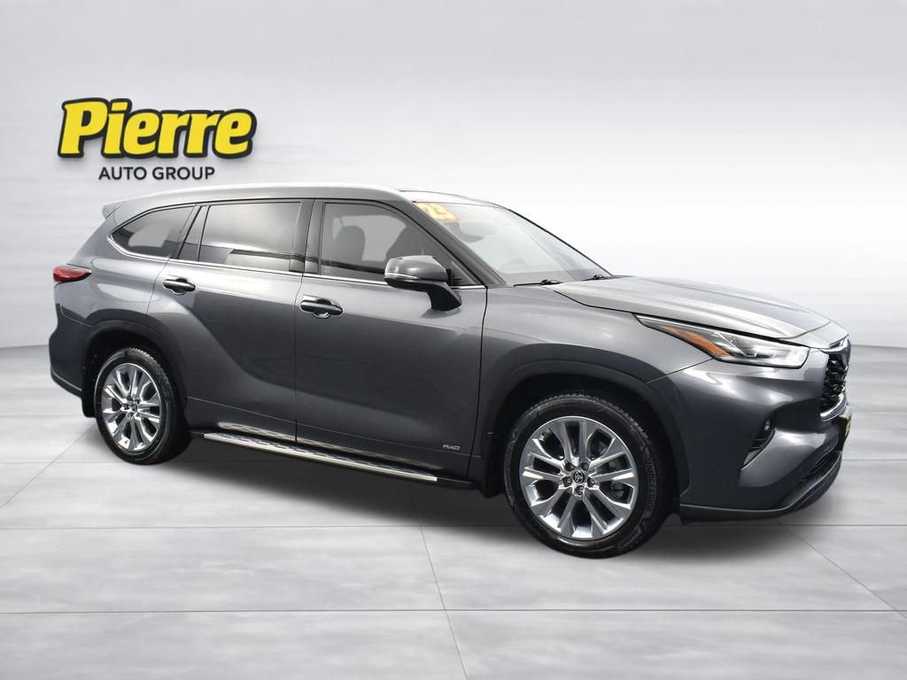 Used 2023 Toyota Highlander Limited AWD/4WD image 3