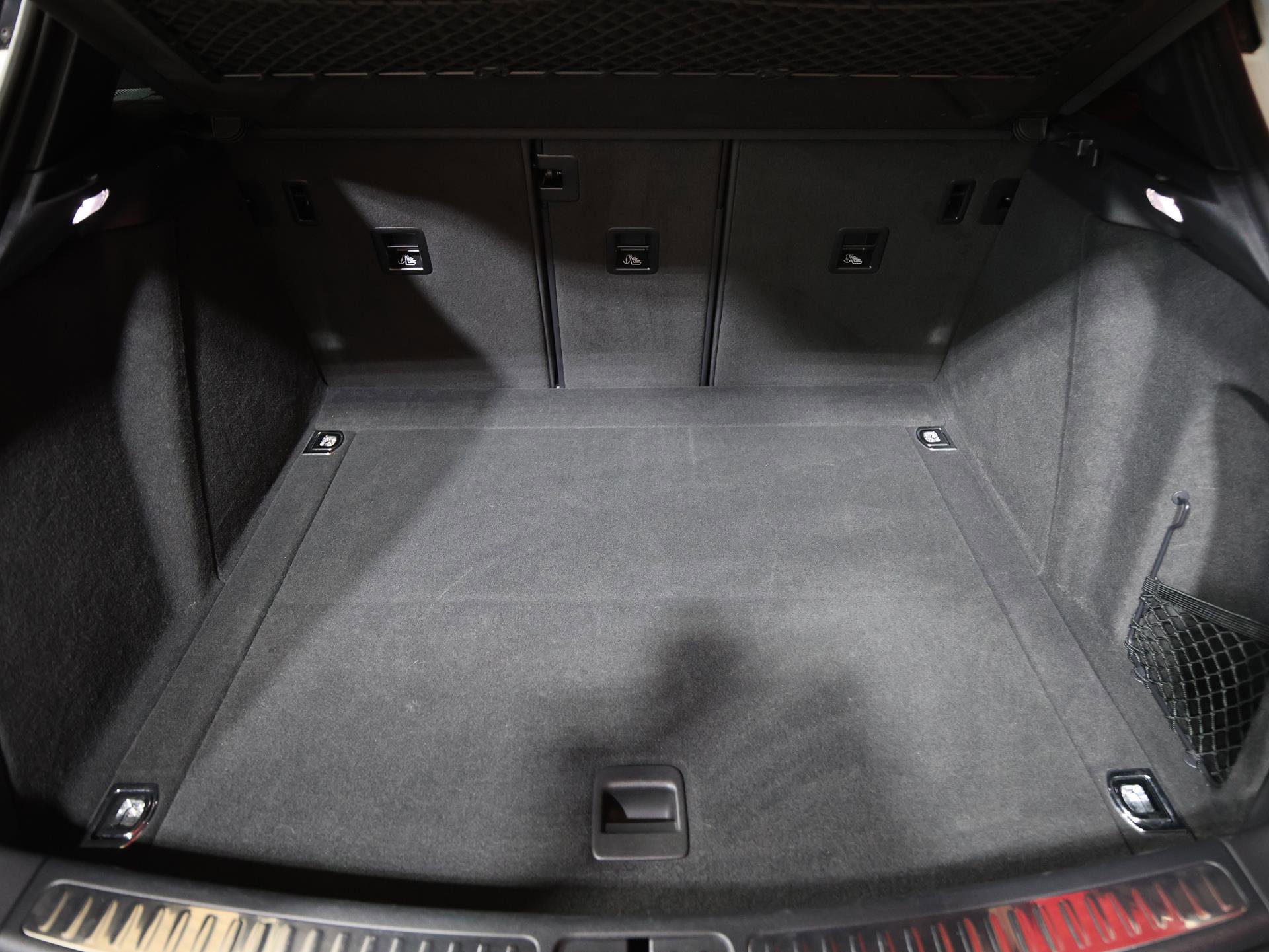 Used 2019 Porsche Macan image 25