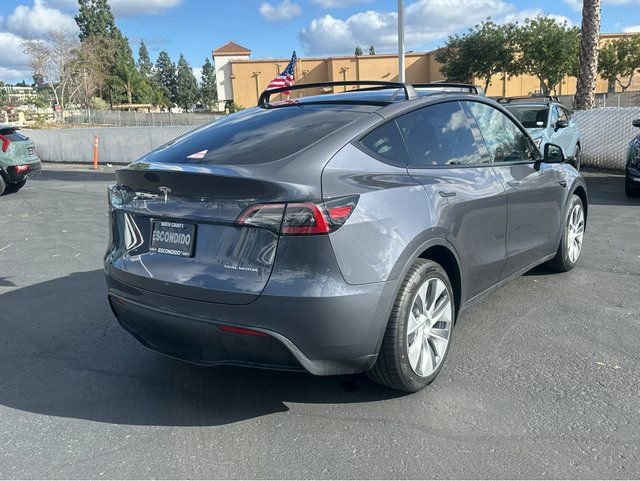 Used 2023 Tesla Model Y Long Range image 6